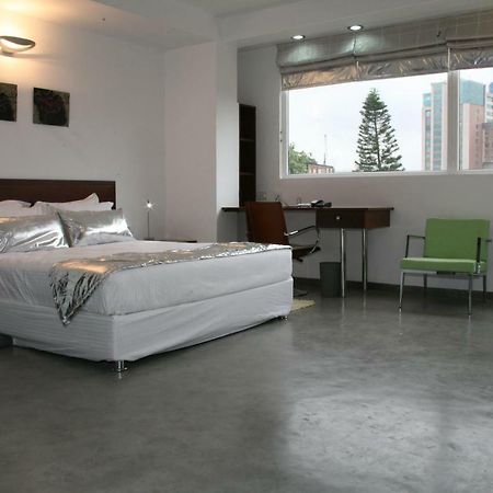 Aparthotel Purple Lotus à Bangalore Extérieur photo